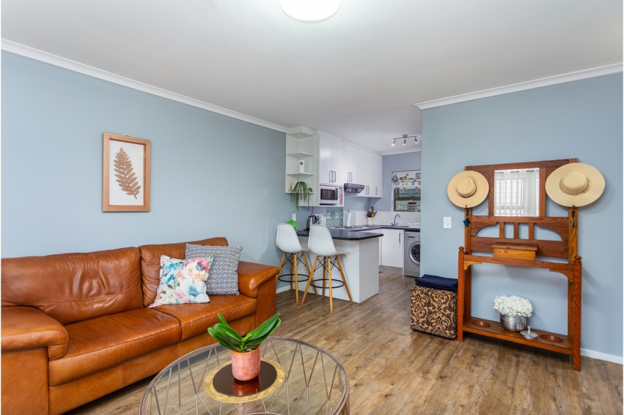 2 Bedroom Property for Sale in Loevenstein Western Cape